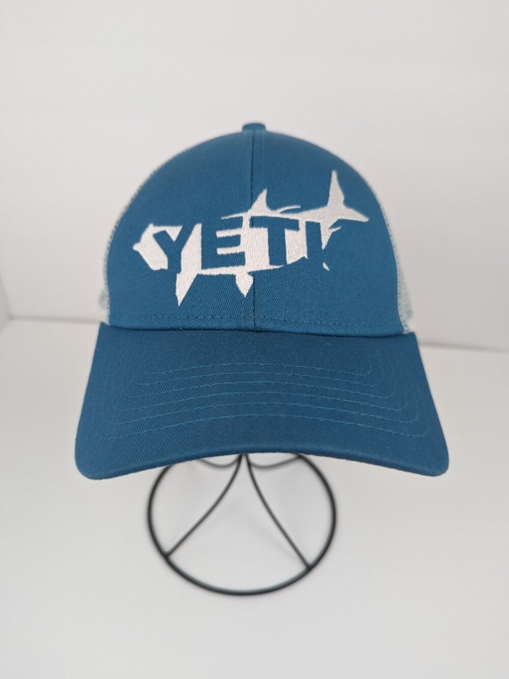 YETI cooler trucker style baseball cap hat